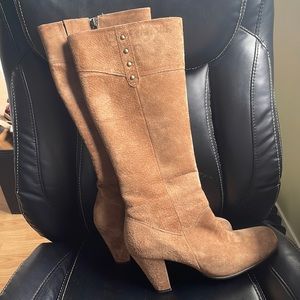 HOST PICK! 💕 Santana suede knee-high boots